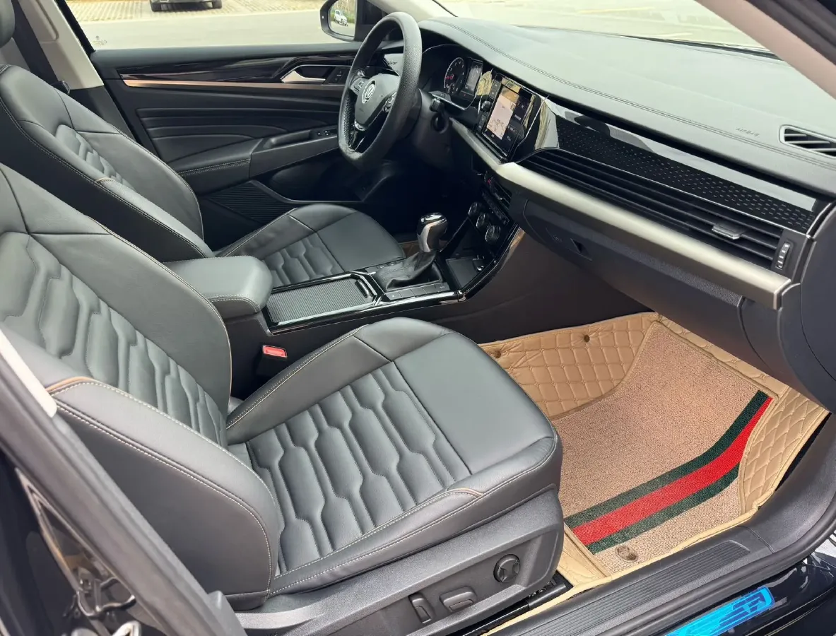 2019 Skoda Kodiak 2.0T 186HP L4 7DCT,autocango,china used car exporter,china ev exporter,chinese used car exporter,chinese used ev exporter