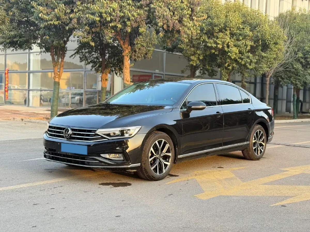 2020 Volkswagen Magotan 2.0T 186HP L4 7DCT,autocango,china used car exporter,china ev exporter,chinese used car exporter,chinese used ev exporter