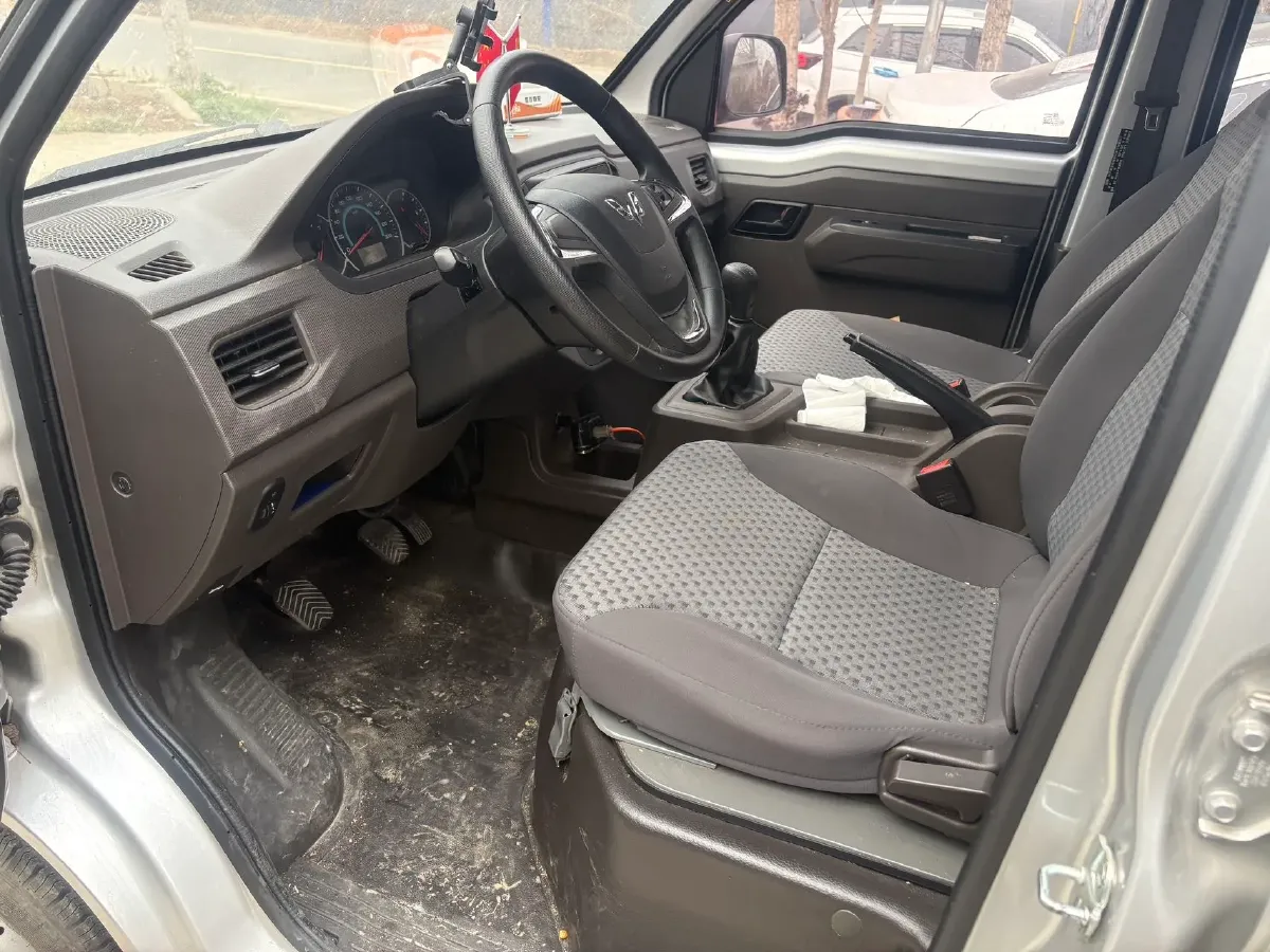 2021 WuLing RongGuang New Truck 1.8L 125HP L4 5MT,autocango,china used car exporter,china ev exporter,chinese used car exporter,chinese used ev exporter