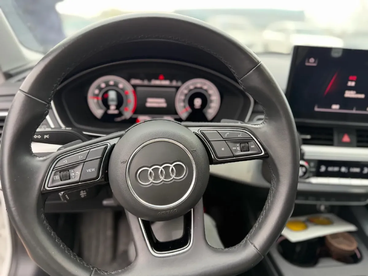 2023 Audi A4L 2.0T 190HP L4 7DCT,autocango,china used car exporter,china ev exporter,chinese used car exporter,chinese used ev exporter