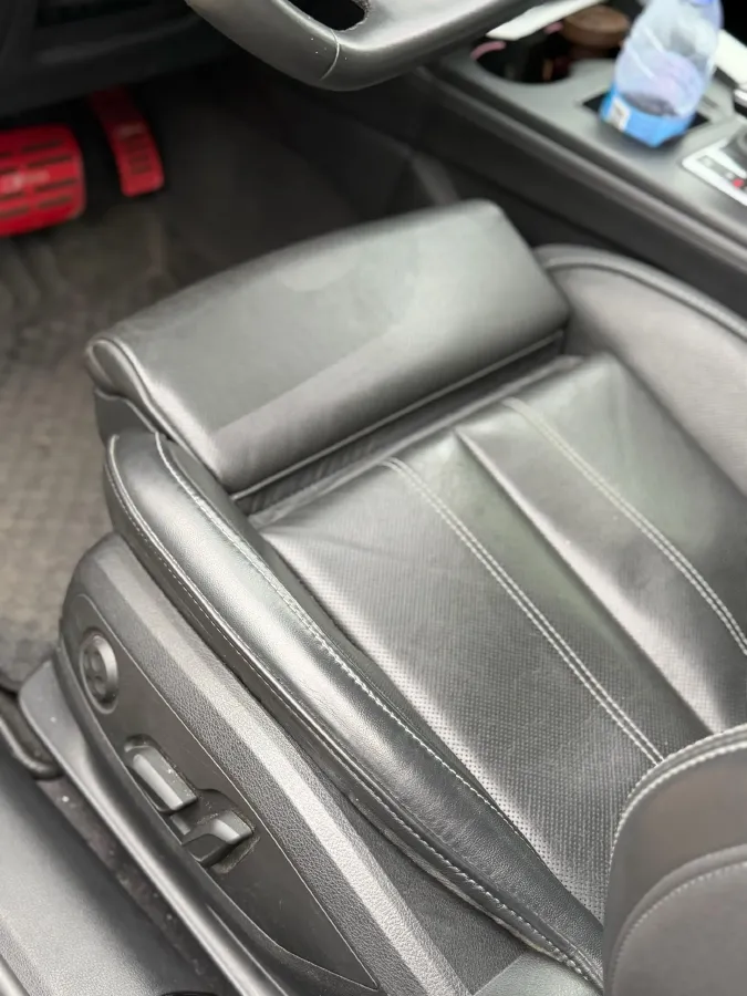 2023 Audi A4L 2.0T 190HP L4 7DCT,autocango,china used car exporter,china ev exporter,chinese used car exporter,chinese used ev exporter