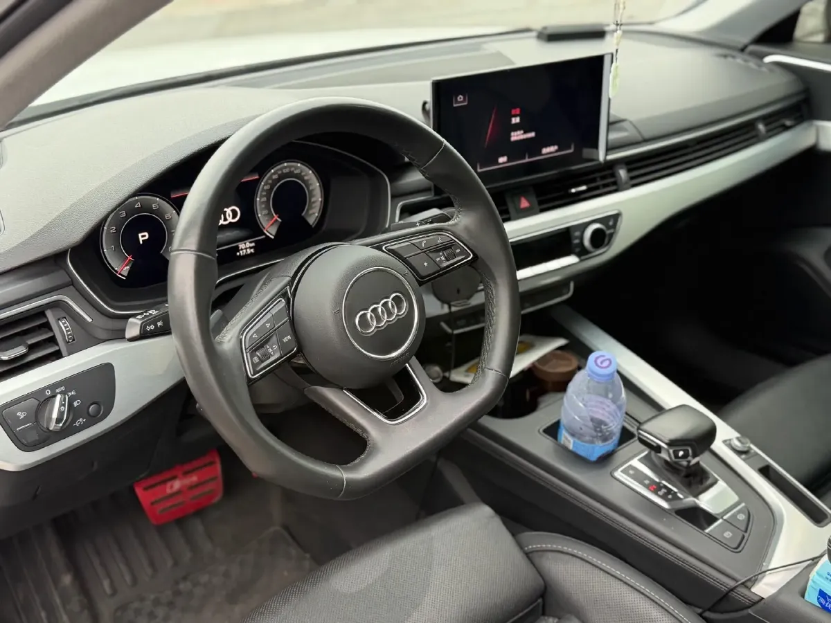 2023 Audi A4L 2.0T 190HP L4 7DCT,autocango,china used car exporter,china ev exporter,chinese used car exporter,chinese used ev exporter