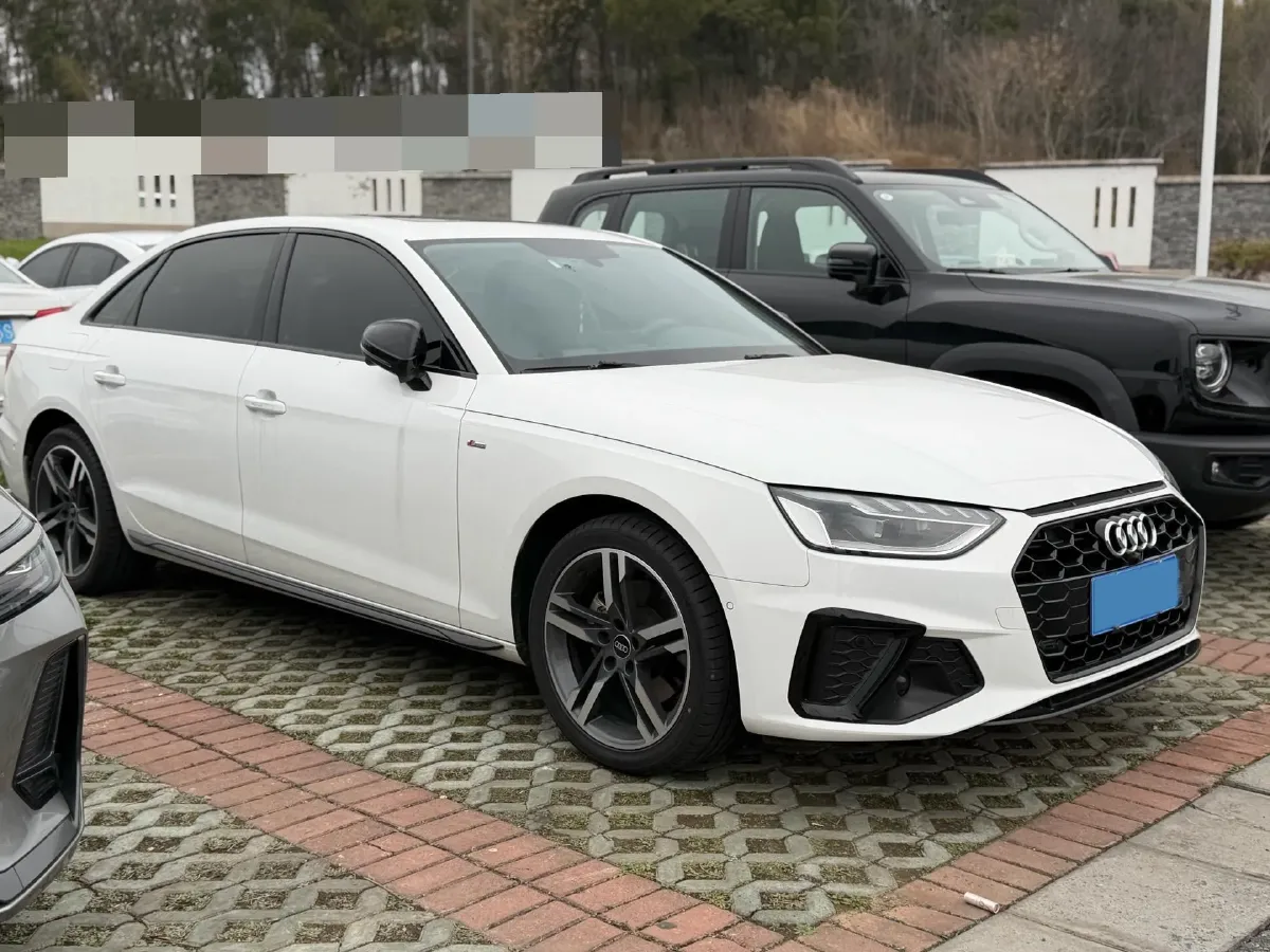 2023 Audi A4L 2.0T 190HP L4 7DCT,autocango,china used car exporter,china ev exporter,chinese used car exporter,chinese used ev exporter