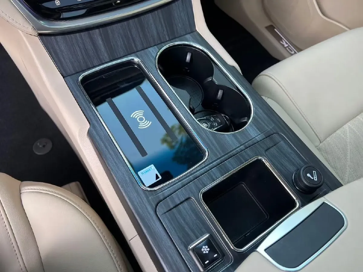 2023 Buick GL8 2.0T 237HP L4 9AT,autocango,china used car exporter,china ev exporter,chinese used car exporter,chinese used ev exporter