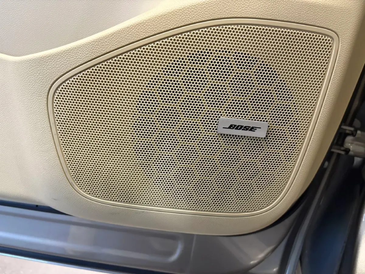 2023 Buick GL8 2.0T 237HP L4 9AT,autocango,china used car exporter,china ev exporter,chinese used car exporter,chinese used ev exporter