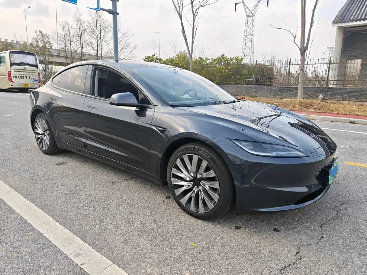 2025 Tesla Model 3 BEV 62.5KWH,autocango,china used car exporter,china ev exporter,chinese used car exporter,chinese used ev exporter