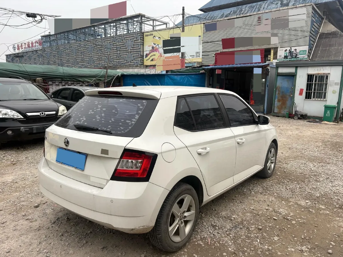2017 Skoda Fabia 1.4L 90HP L4 6AT,autocango,china used car exporter,china ev exporter,chinese used car exporter,chinese used ev exporter