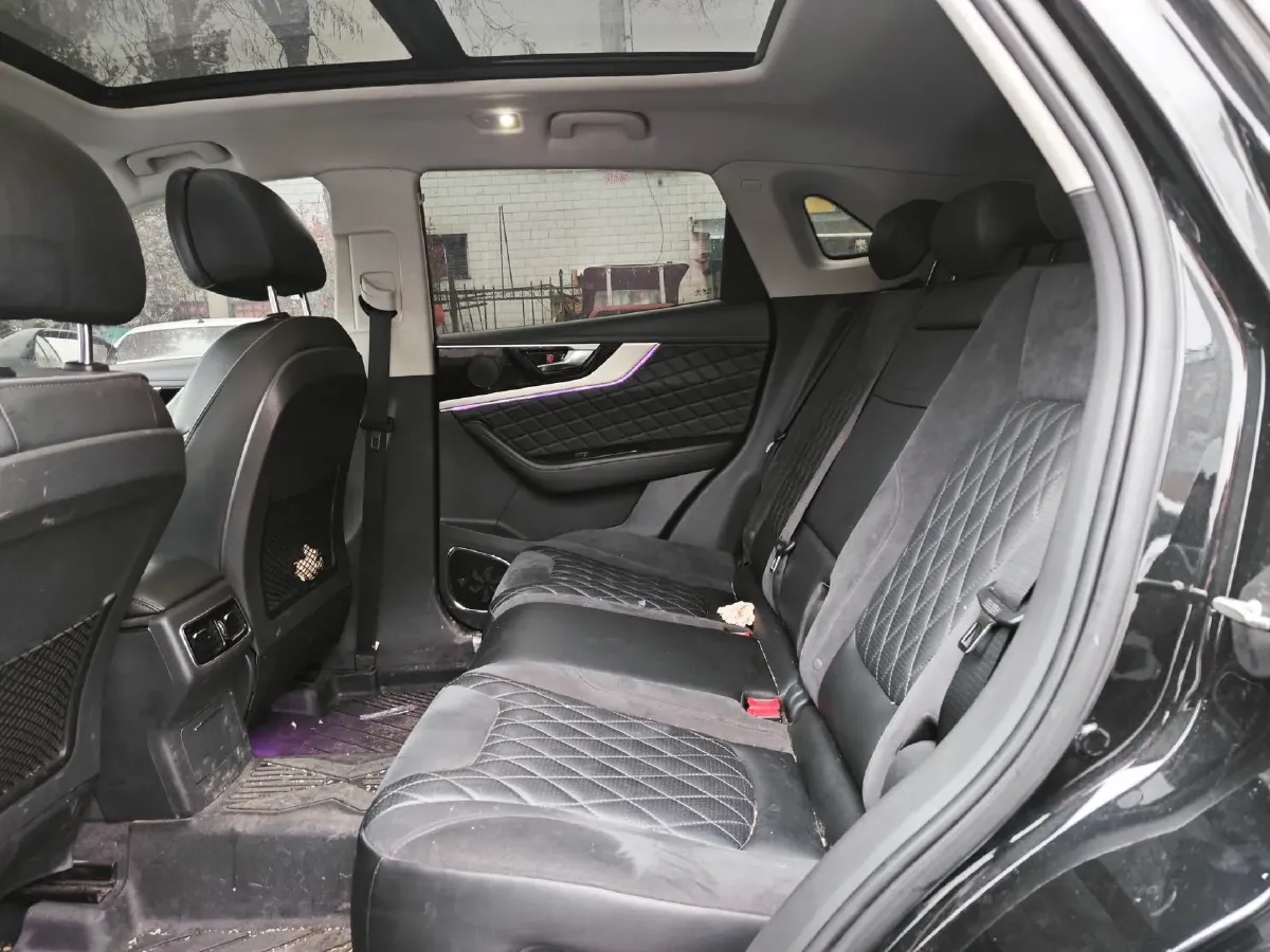 2019 HongQi HS5 2.0T 224HP L4 6AT,autocango,china used car exporter,china ev exporter,chinese used car exporter,chinese used ev exporter