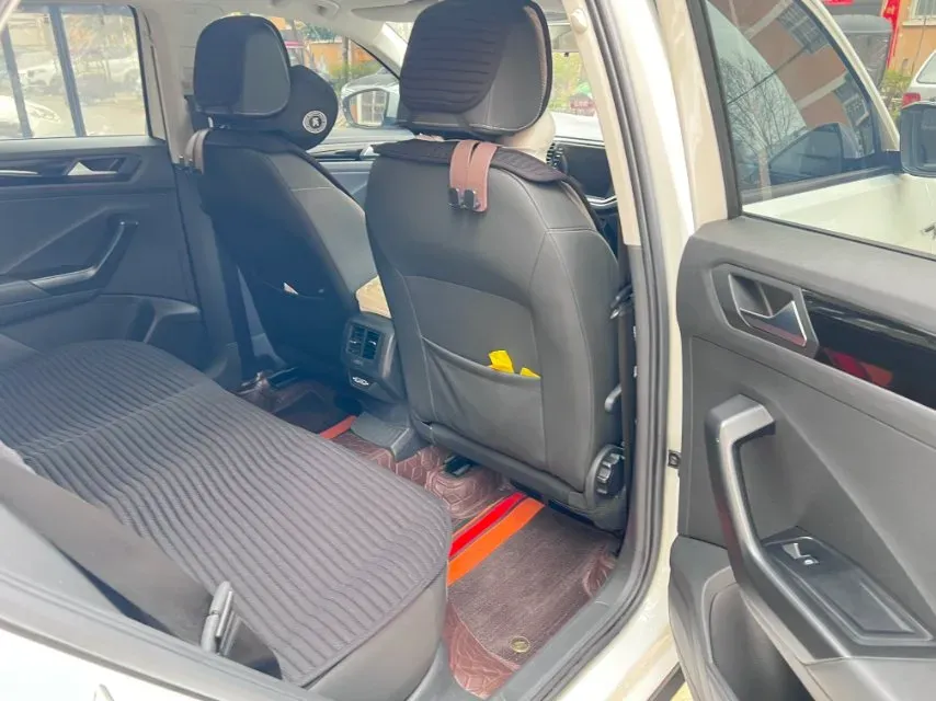 2021 Volkswagen T-Roc 1.4T 150HP L4 7DCT,autocango,china used car exporter,china ev exporter,chinese used car exporter,chinese used ev exporter