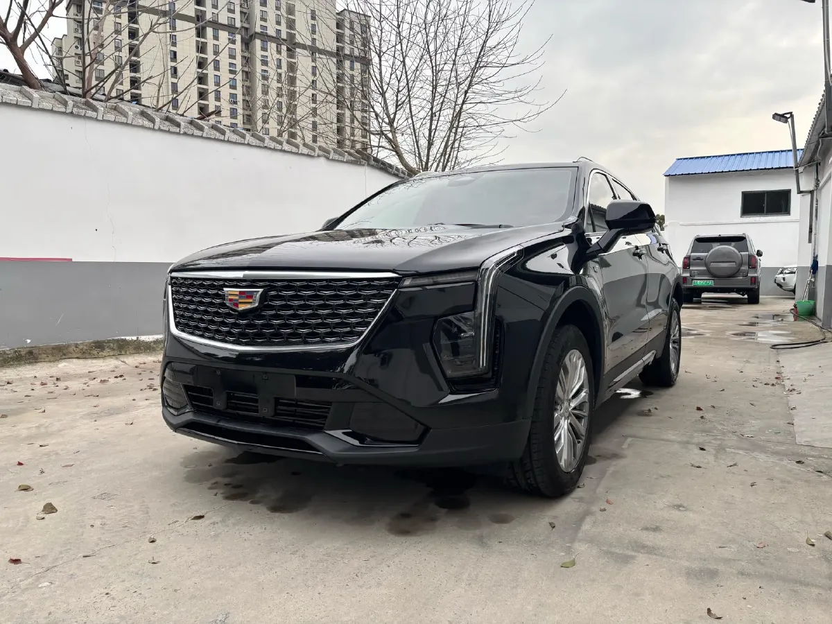 2024 Cadillac XT4 2.0T 237HP L4 9AT,autocango,china used car exporter,china ev exporter,chinese used car exporter,chinese used ev exporter