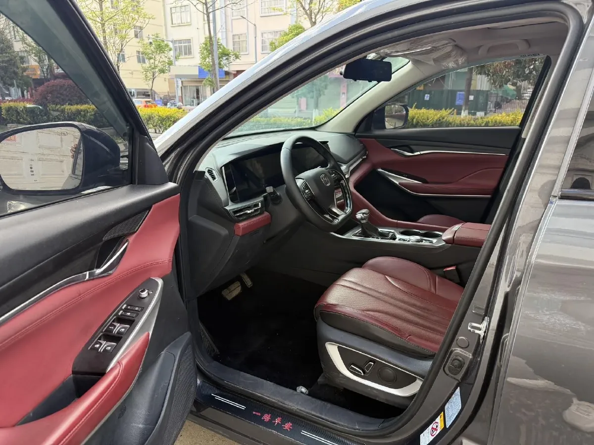 2021 ChangAn CS75 Plus 1.5T 178HP L4 6AT,autocango,china used car exporter,china ev exporter,chinese used car exporter,chinese used ev exporter
