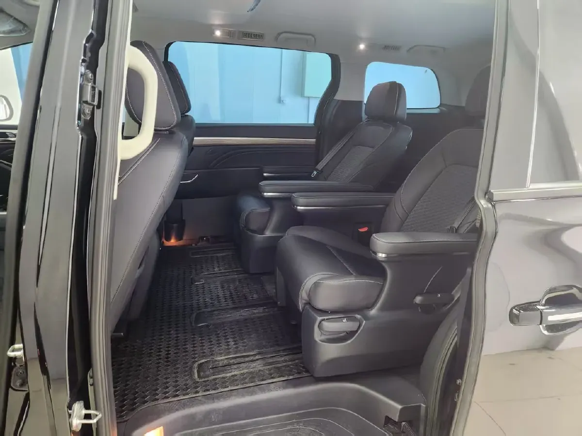 2023 GAC Trumpchi M8 2.0T 252HP L4 8AT,autocango,china used car exporter,china ev exporter,chinese used car exporter,chinese used ev exporter