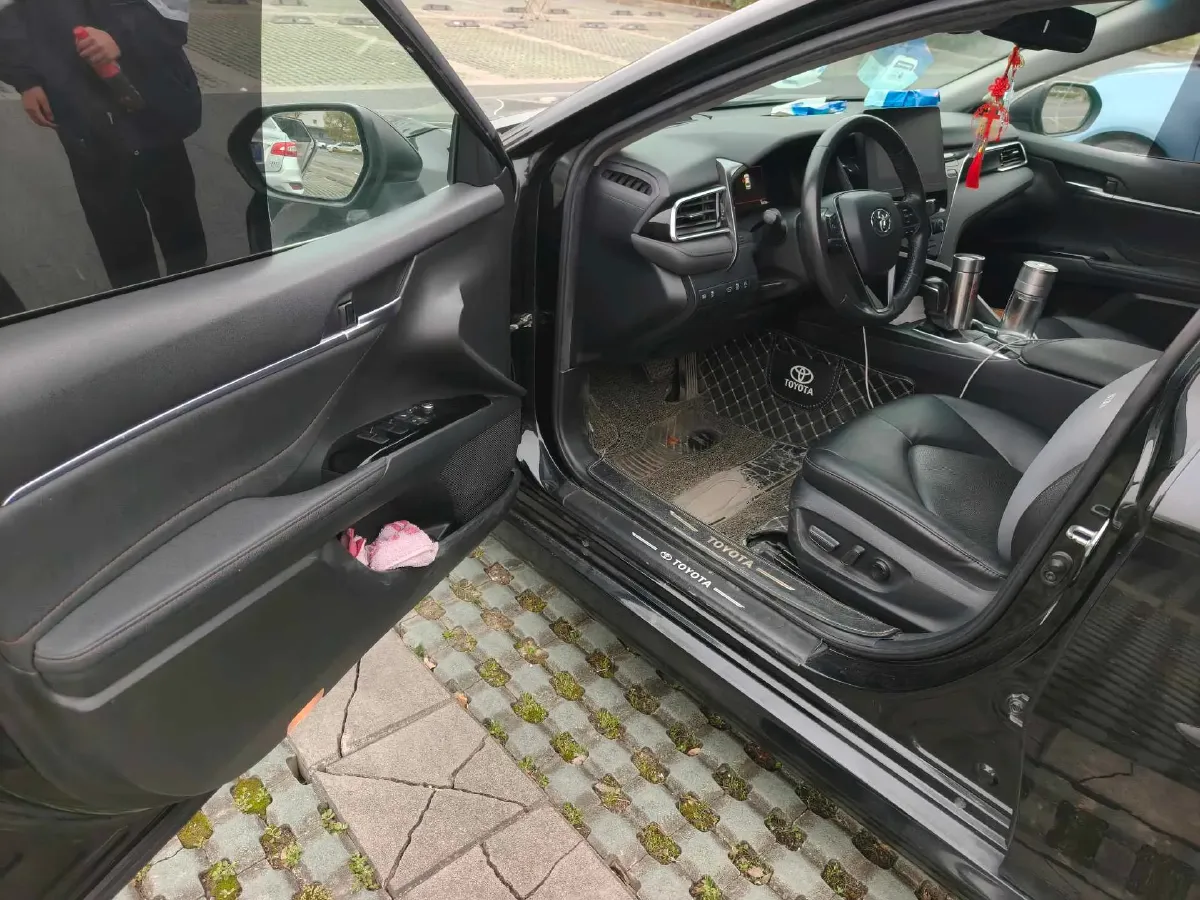 2021 Toyota Camry 2.5L 209HP L4 8AT,autocango,china used car exporter,china ev exporter,chinese used car exporter,chinese used ev exporter