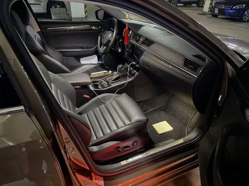 2018 Skoda Kodiak 1.8T 180HP L4 7DCT,autocango,china used car exporter,china ev exporter,chinese used car exporter,chinese used ev exporter