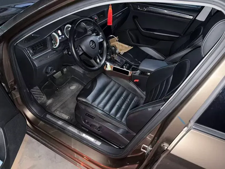 2018 Skoda Kodiak 1.8T 180HP L4 7DCT,autocango,china used car exporter,china ev exporter,chinese used car exporter,chinese used ev exporter