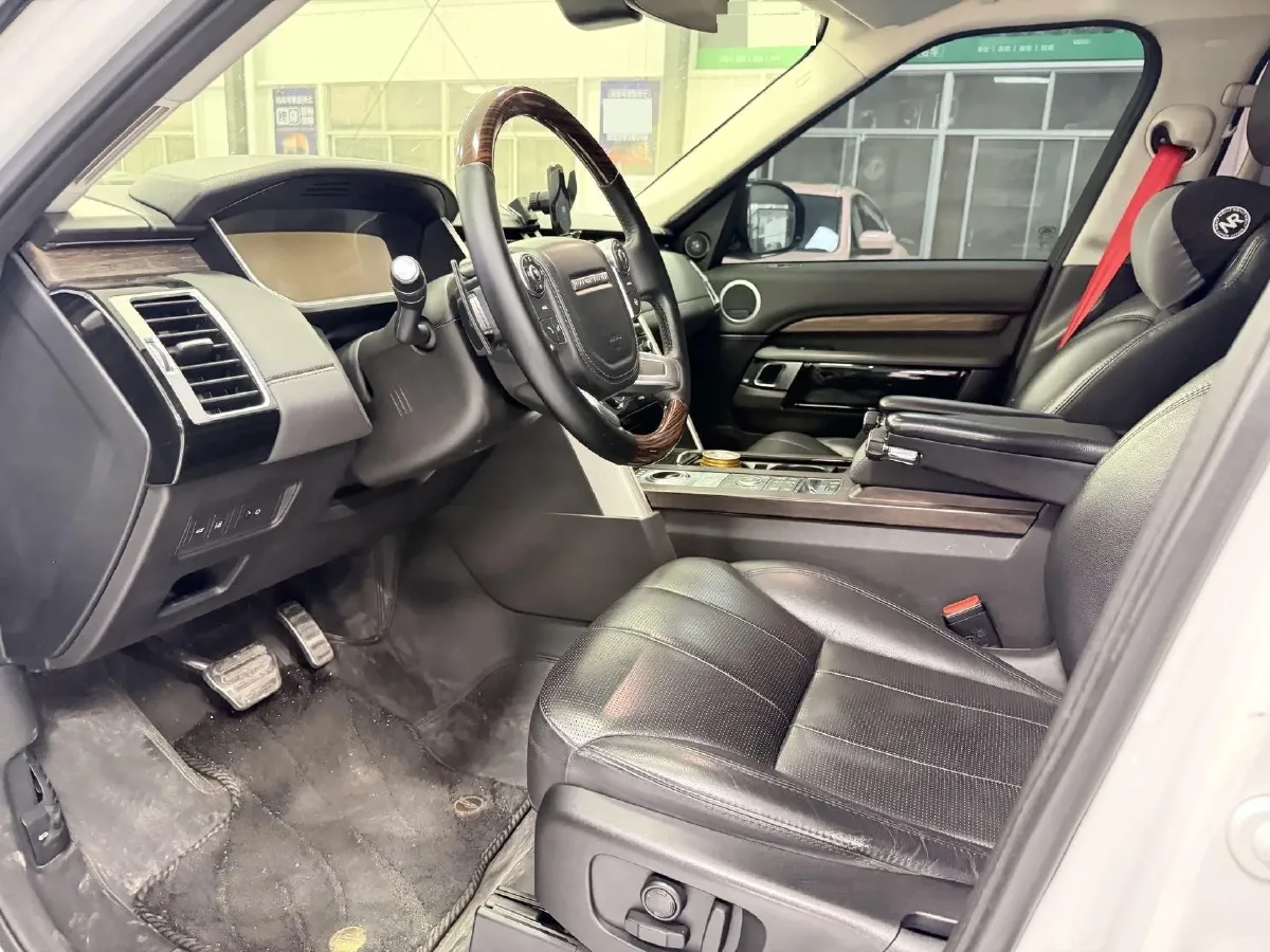 2017 Land Rover Discovery Sport 2.0T 241HP L4 9AT,autocango,china used car exporter,china ev exporter,chinese used car exporter,chinese used ev exporter