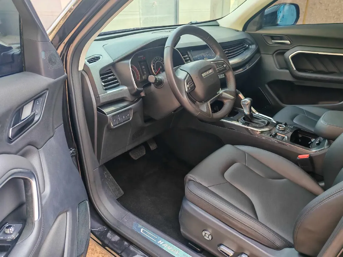 2017 Haval H6 1.5T 169HP L4 7DCT,autocango,china used car exporter,china ev exporter,chinese used car exporter,chinese used ev exporter