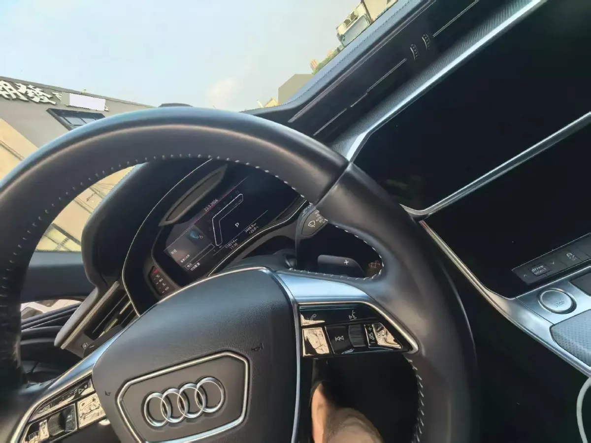 2020 Audi A6L 2.0T 224HP L4 7DCT,autocango,china used car exporter,china ev exporter,chinese used car exporter,chinese used ev exporter