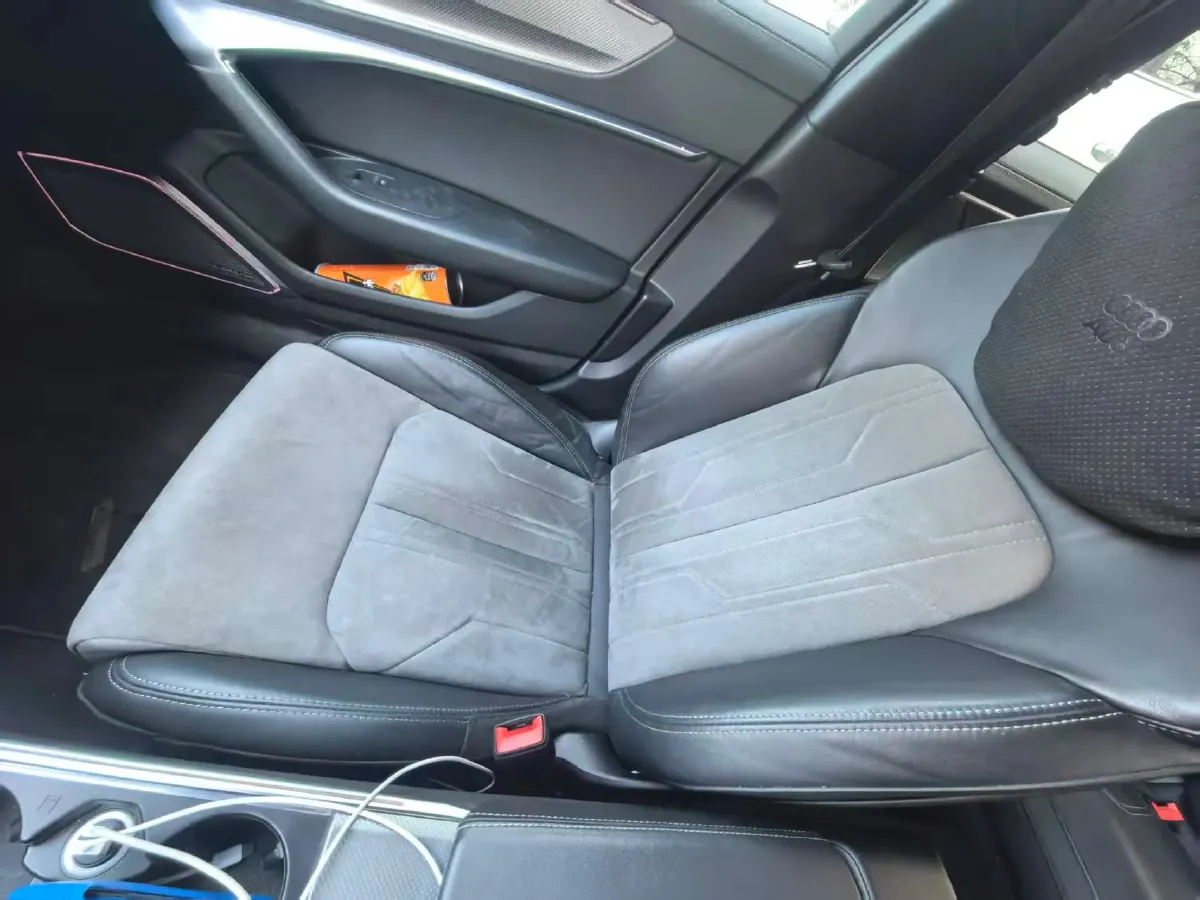 2020 Audi A6L 2.0T 224HP L4 7DCT,autocango,china used car exporter,china ev exporter,chinese used car exporter,chinese used ev exporter