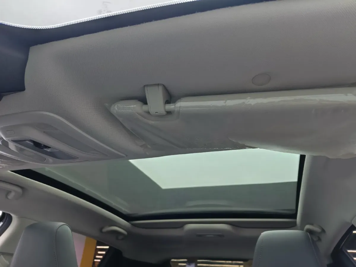 2020 ChangAn UNI-T 1.5T 180HP L4 7DCT,autocango,china used car exporter,china ev exporter,chinese used car exporter,chinese used ev exporter