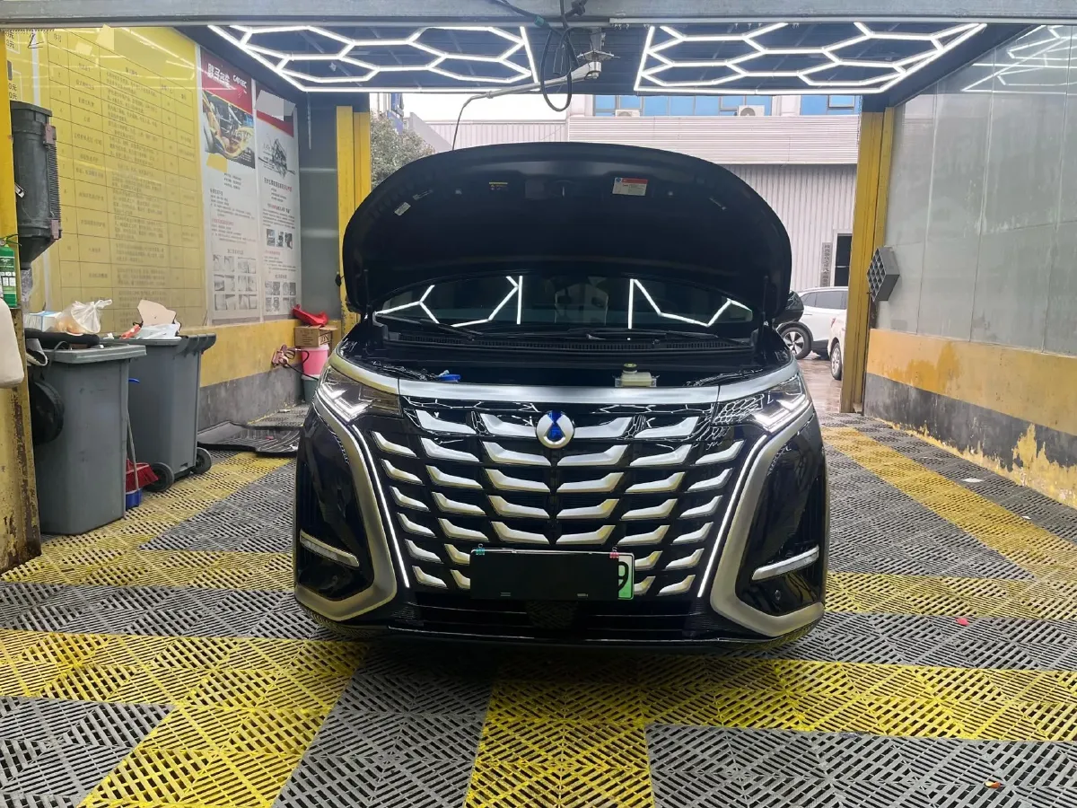 2025 Denza D9 1.5T 156HP L4 E-CVT PHEV 40KWH,autocango,china used car exporter,china ev exporter,chinese used car exporter,chinese used ev exporter