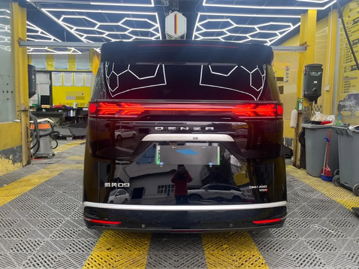 2025 Denza D9 1.5T 156HP L4 E-CVT PHEV 40KWH,autocango,china used car exporter,china ev exporter,chinese used car exporter,chinese used ev exporter