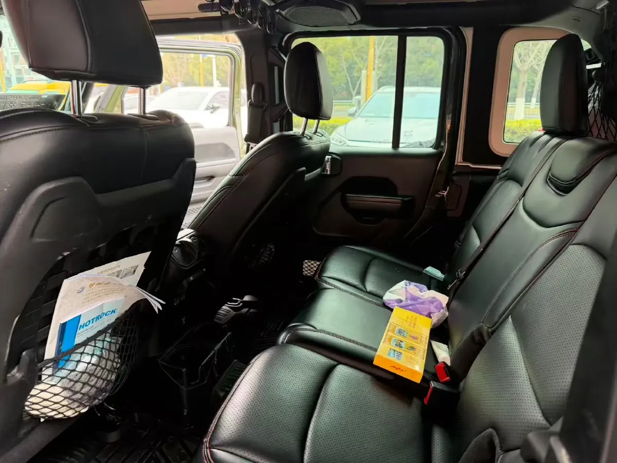 2021 Jeep Wrangler 2.0T 266HP L4 8AT,autocango,china used car exporter,china ev exporter,chinese used car exporter,chinese used ev exporter