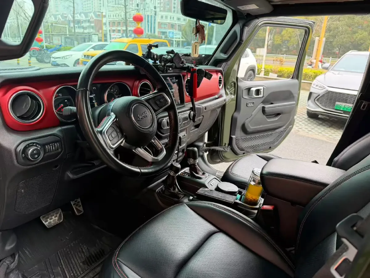 2021 Jeep Wrangler 2.0T 266HP L4 8AT,autocango,china used car exporter,china ev exporter,chinese used car exporter,chinese used ev exporter