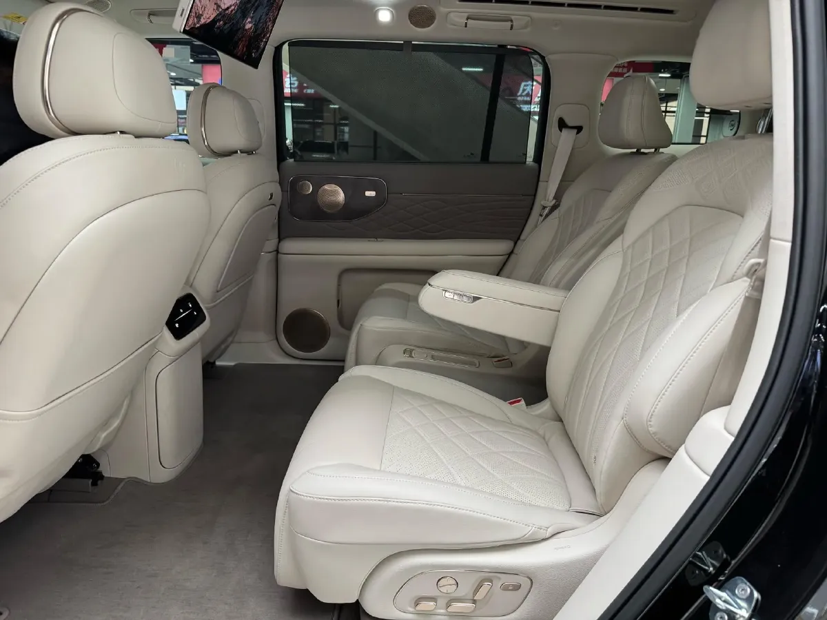 2026 IM LS9 REEV 155HP REEV,autocango,china used car exporter,china ev exporter,chinese used car exporter,chinese used ev exporter