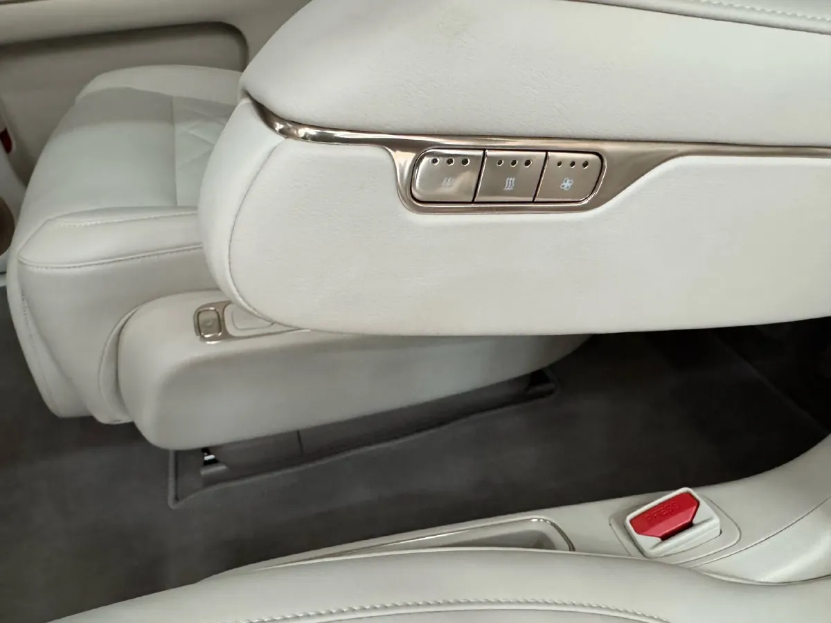 2026 IM LS9 REEV 155HP REEV,autocango,china used car exporter,china ev exporter,chinese used car exporter,chinese used ev exporter