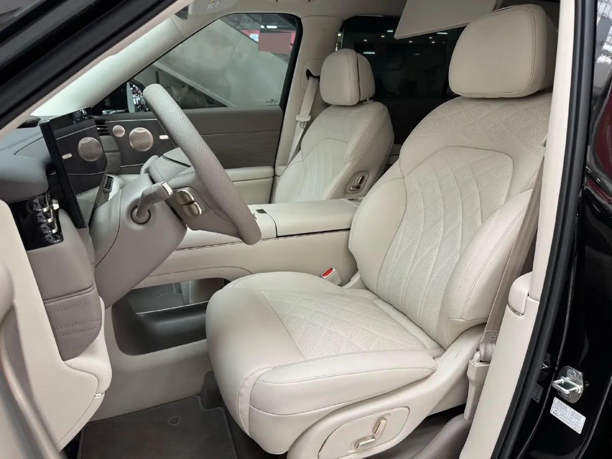 2026 IM LS9 REEV 155HP REEV,autocango,china used car exporter,china ev exporter,chinese used car exporter,chinese used ev exporter