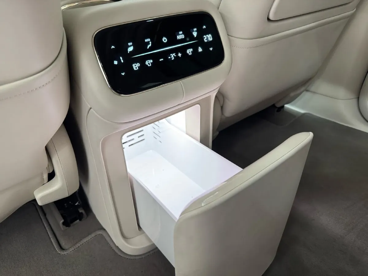 2026 IM LS9 REEV 155HP REEV,autocango,china used car exporter,china ev exporter,chinese used car exporter,chinese used ev exporter