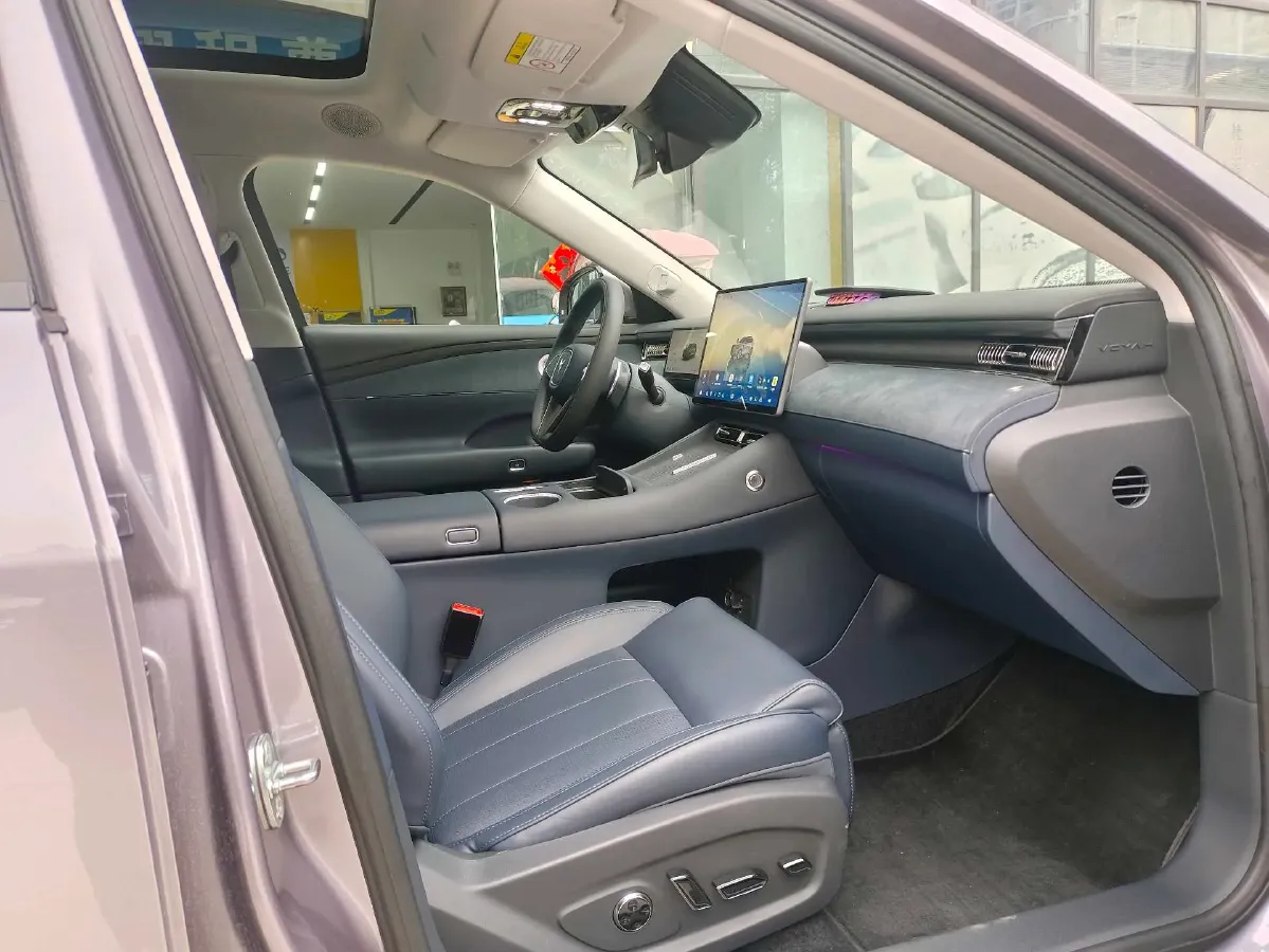 2025 Voyah FREE REEV 129HP REEV,autocango,china used car exporter,china ev exporter,chinese used car exporter,chinese used ev exporter