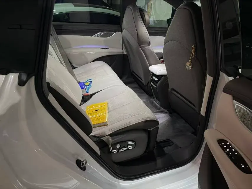 2023 IM LS7 BEV 100KWH,autocango,china used car exporter,china ev exporter,chinese used car exporter,chinese used ev exporter