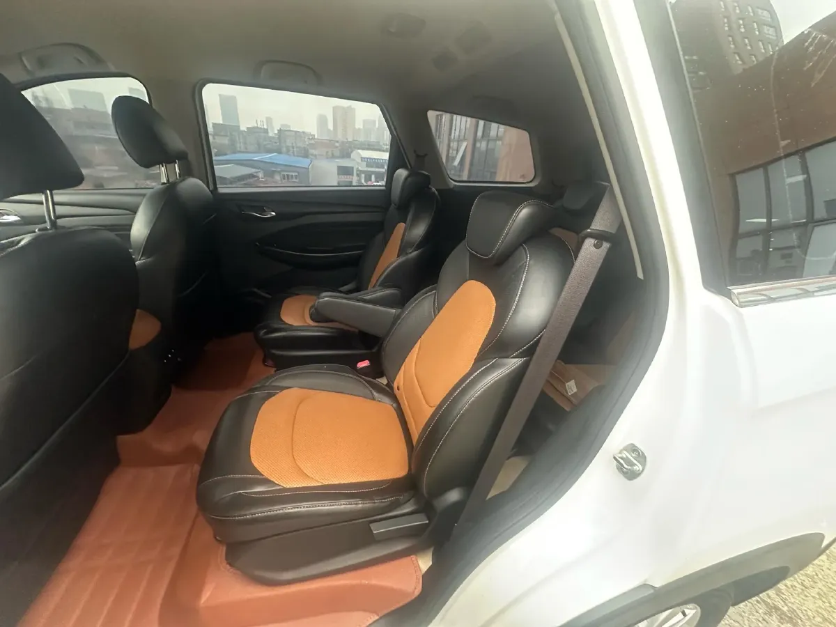 2018 WuLing HongGuang S3 1.5L 112HP L4 6MT,autocango,china used car exporter,china ev exporter,chinese used car exporter,chinese used ev exporter
