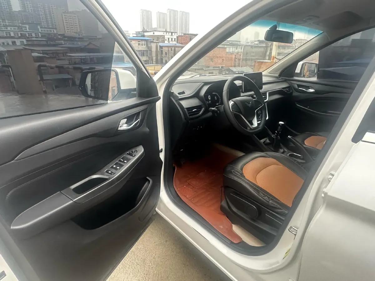 2018 WuLing HongGuang S3 1.5L 112HP L4 6MT,autocango,china used car exporter,china ev exporter,chinese used car exporter,chinese used ev exporter