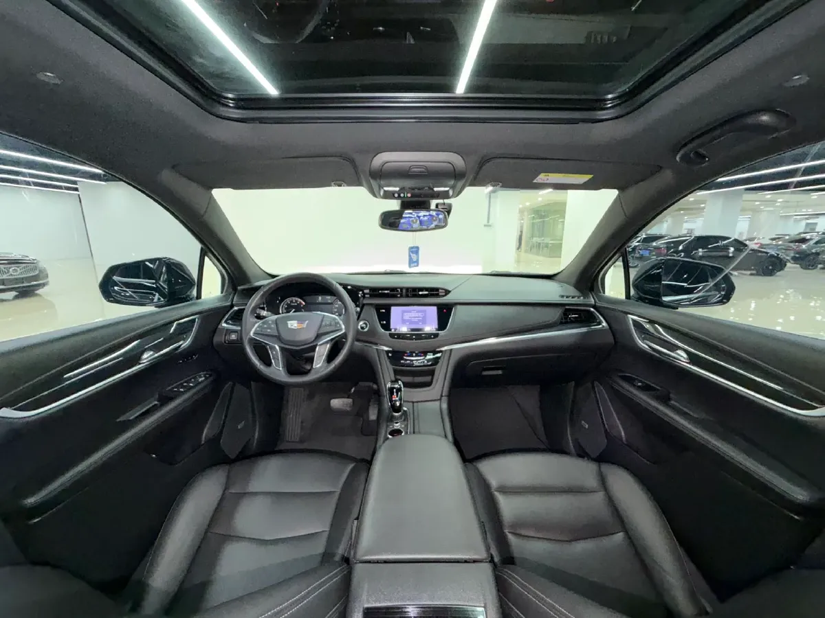 2021 Cadillac XT5 2.0T 237HP L4 9AT,autocango,china used car exporter,china ev exporter,chinese used car exporter,chinese used ev exporter