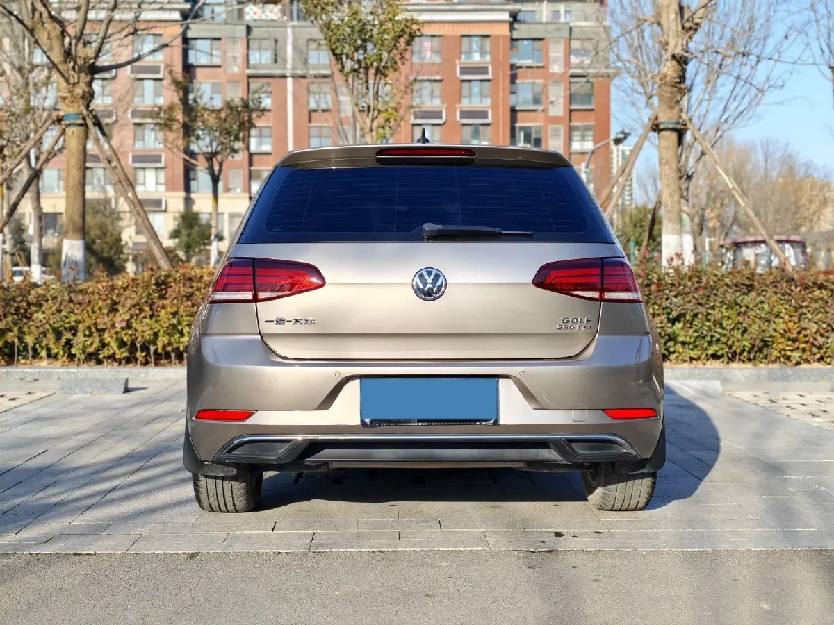 2019 Brilliance Auto V7 1.8T 231HP L4 7DCT,autocango,china used car exporter,china ev exporter,chinese used car exporter,chinese used ev exporter