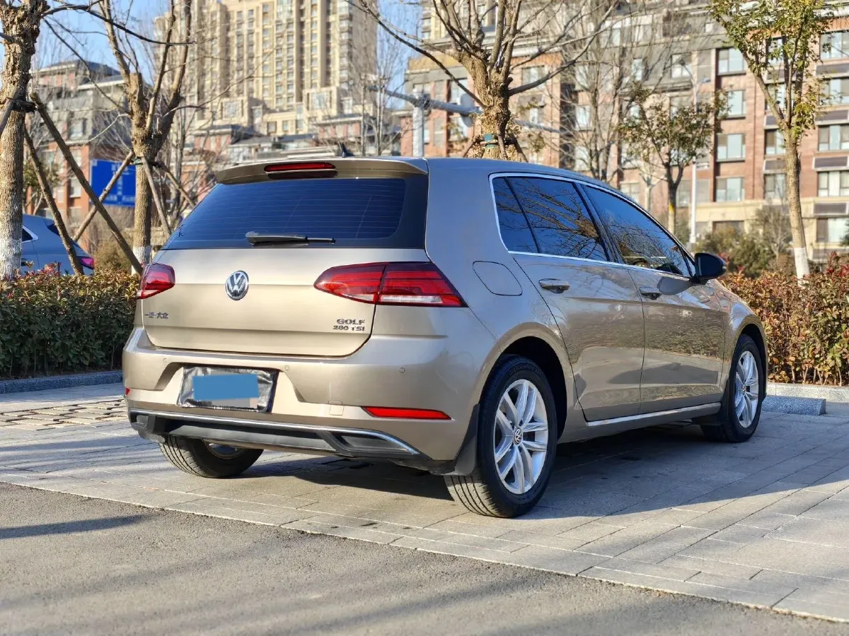 2019 Brilliance Auto V7 1.8T 231HP L4 7DCT,autocango,china used car exporter,china ev exporter,chinese used car exporter,chinese used ev exporter