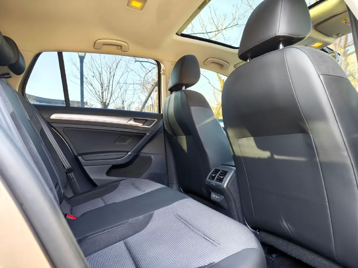 2019 Brilliance Auto V7 1.8T 231HP L4 7DCT,autocango,china used car exporter,china ev exporter,chinese used car exporter,chinese used ev exporter