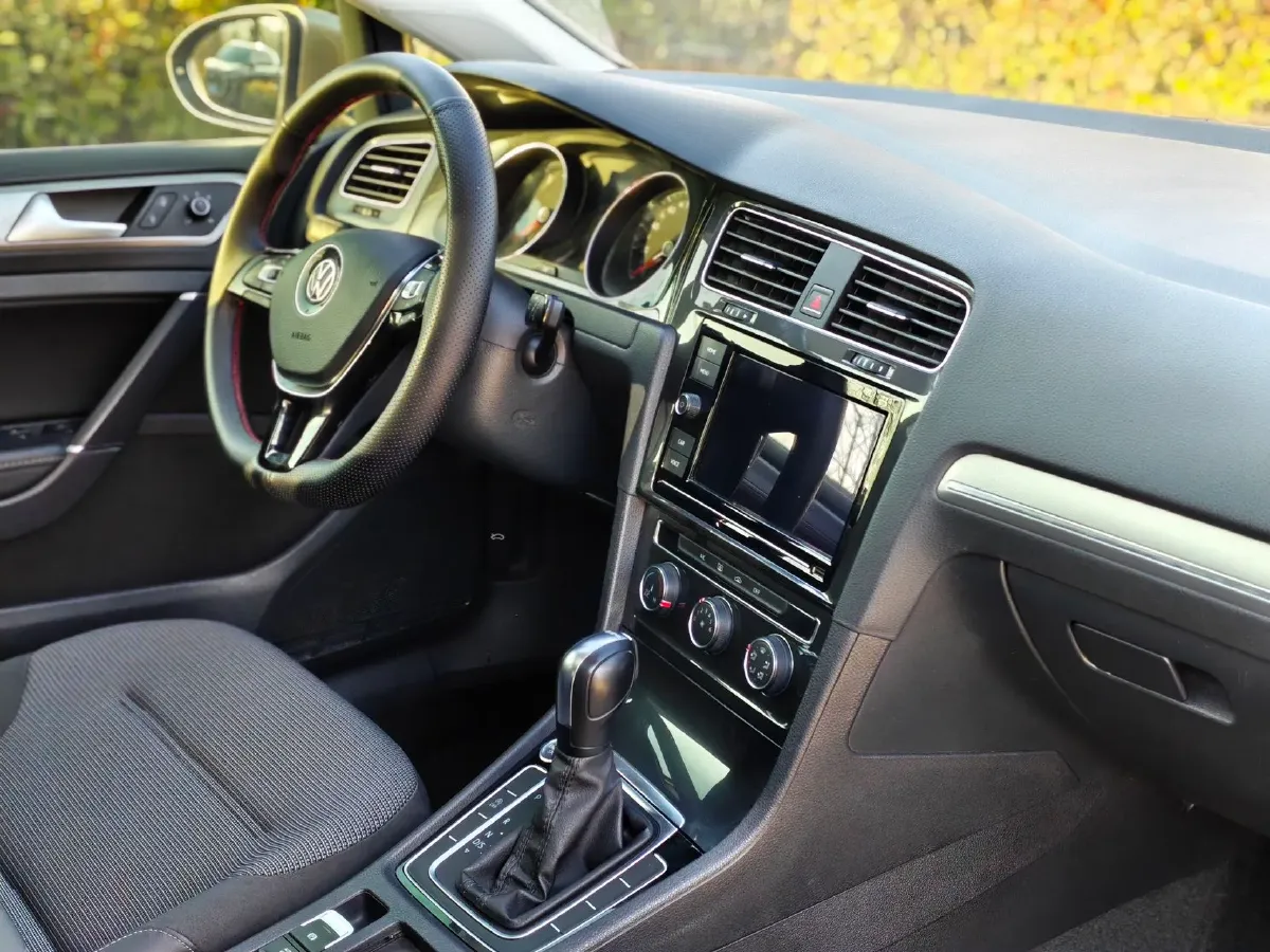 2019 Brilliance Auto V7 1.8T 231HP L4 7DCT,autocango,china used car exporter,china ev exporter,chinese used car exporter,chinese used ev exporter