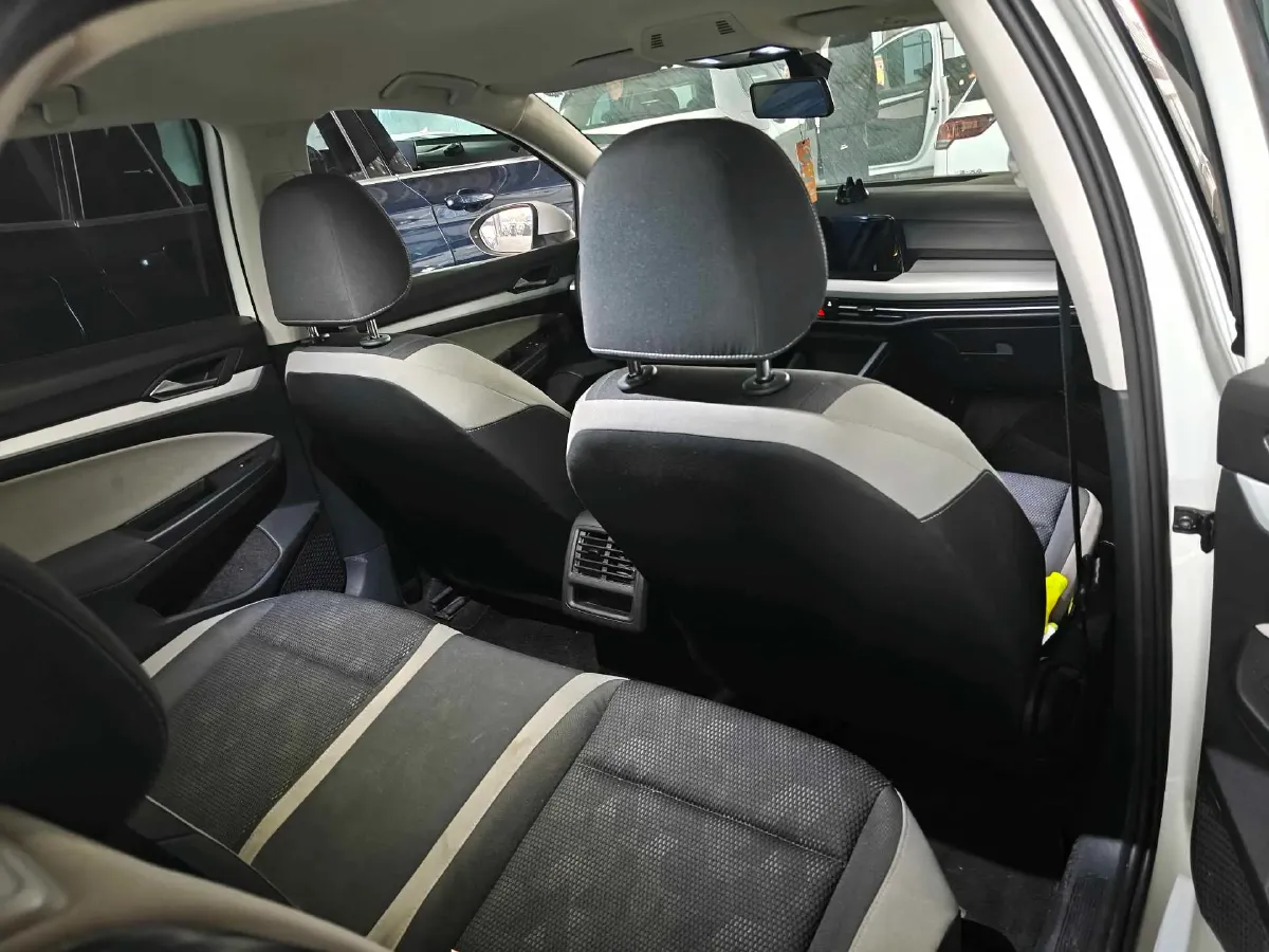 2023 Volkswagen Golf 1.2T 116HP L4 7DCT,autocango,china used car exporter,china ev exporter,chinese used car exporter,chinese used ev exporter