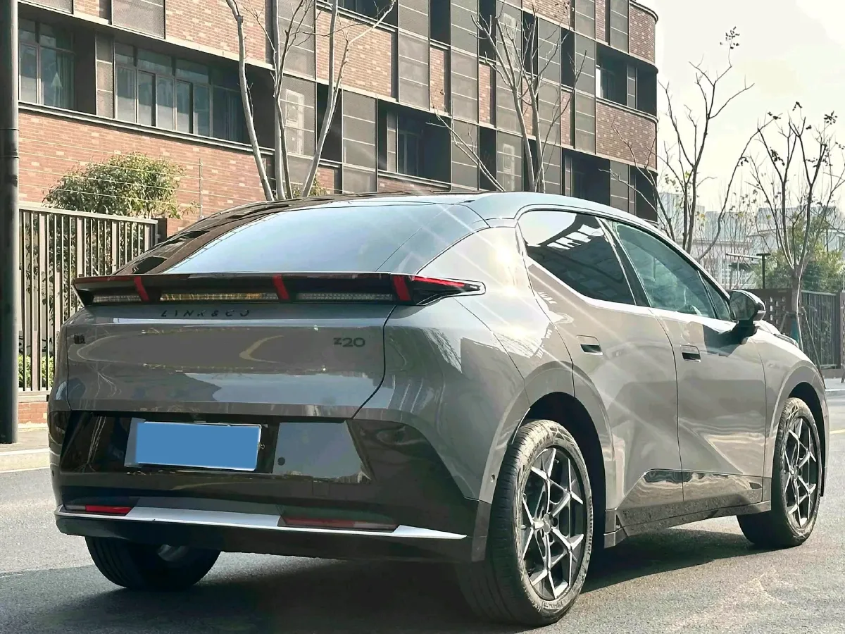 2025 Dongfeng Z9 2.0T 258HP L4 8AT,autocango,china used car exporter,china ev exporter,chinese used car exporter,chinese used ev exporter