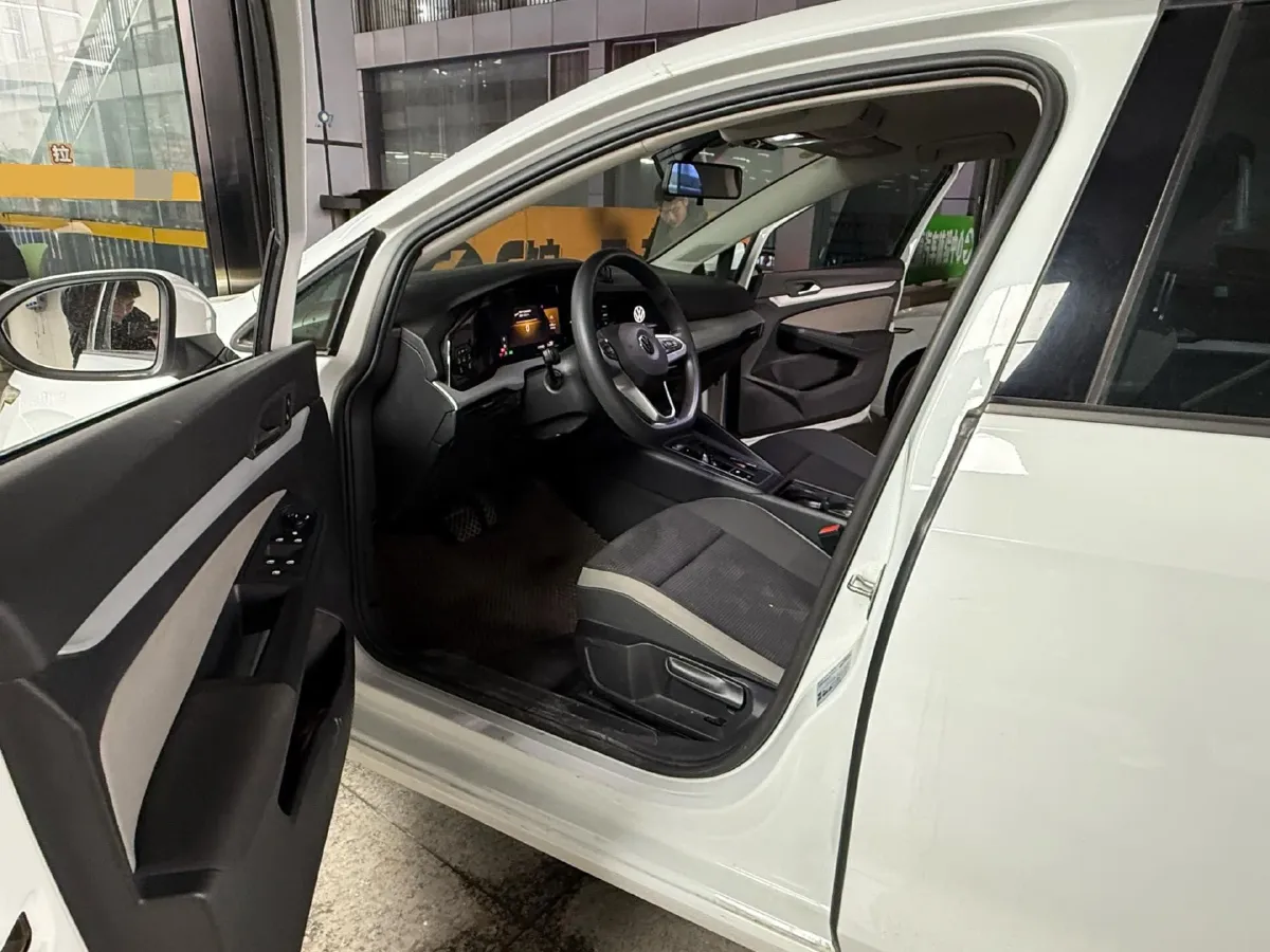 2021 Volkswagen Golf 1.2T 116HP L4 7DCT,autocango,china used car exporter,china ev exporter,chinese used car exporter,chinese used ev exporter