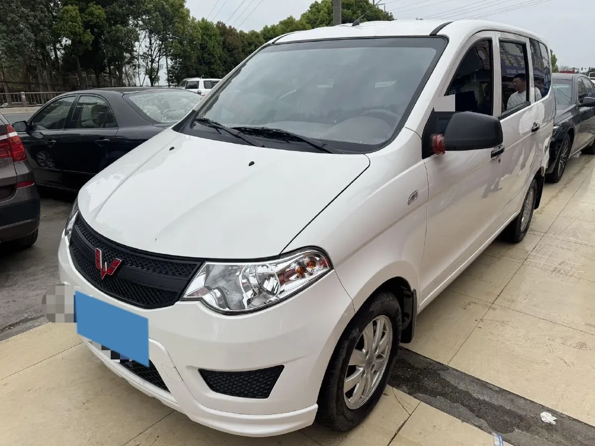 2021 Yema SiPaiKa 1.5L 109HP L4 5MT,autocango,china used car exporter,china ev exporter,chinese used car exporter,chinese used ev exporter