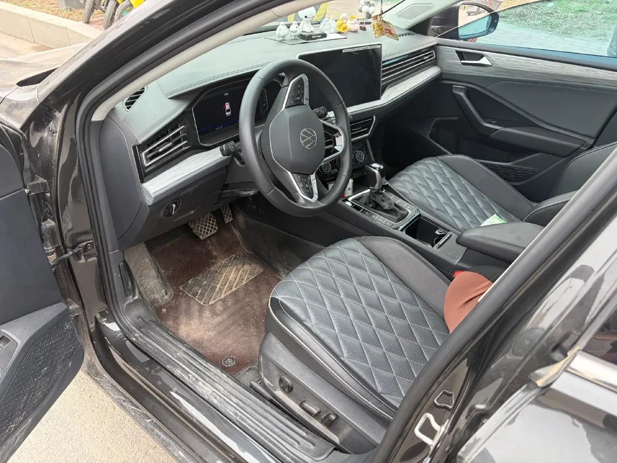 2023 Volkswagen Sagitar 1.5T 160HP L4 7DCT,autocango,china used car exporter,china ev exporter,chinese used car exporter,chinese used ev exporter