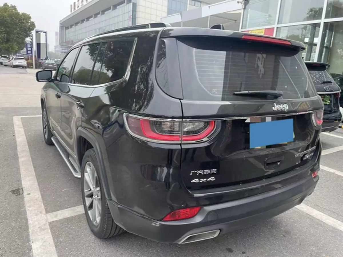 2018 Jeep Grand Commander 2.0T 265HP L4 9AT,autocango,china used car exporter,china ev exporter,chinese used car exporter,chinese used ev exporter