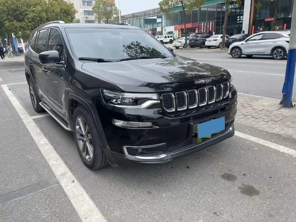 2018 Jeep Grand Commander 2.0T 265HP L4 9AT,autocango,china used car exporter,china ev exporter,chinese used car exporter,chinese used ev exporter
