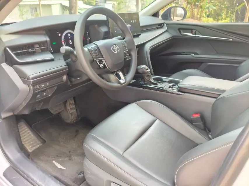 2024 Toyota Camry 2.0L 152HP L4 E-CVT Hybrid,autocango,china used car exporter,china ev exporter,chinese used car exporter,chinese used ev exporter