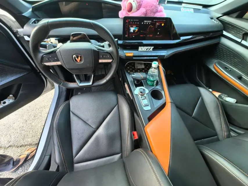 2022 ChangAn UNI-V 1.5T 188HP L4 7DCT,autocango,china used car exporter,china ev exporter,chinese used car exporter,chinese used ev exporter